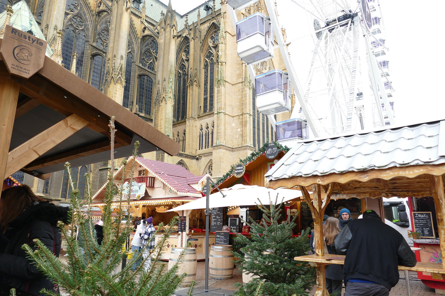 Verrücktes Weihnachtsstadt-Outdoor-Escape-Spiel in Metz