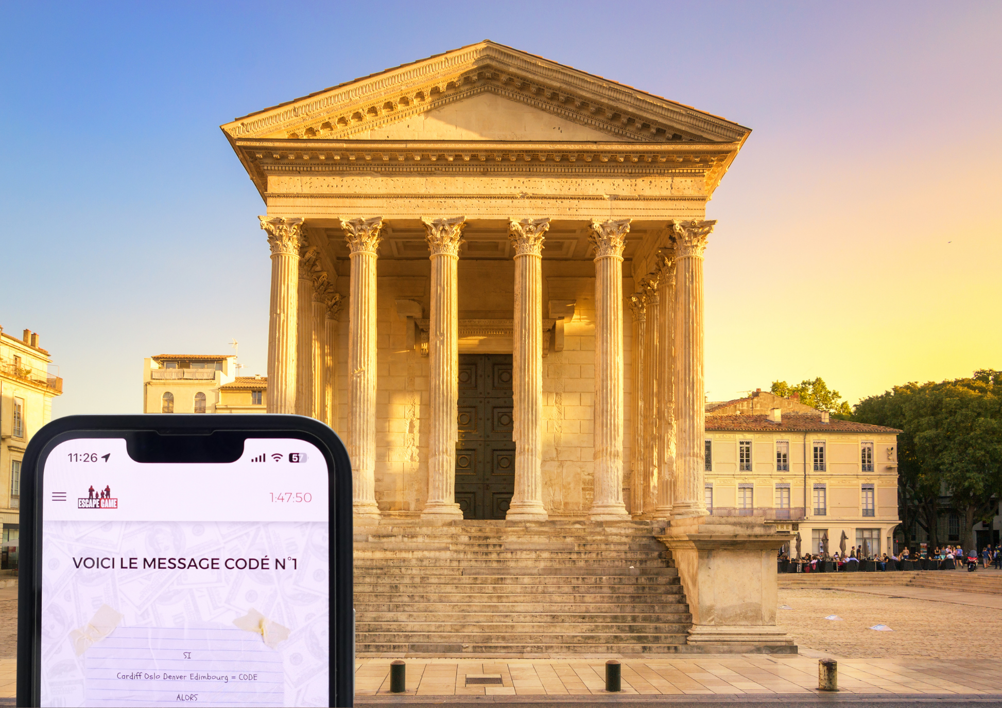 Explorez les rues de Nîmes à la recherche d'indices laissés par le Professeur pour mener à bien le braquage 