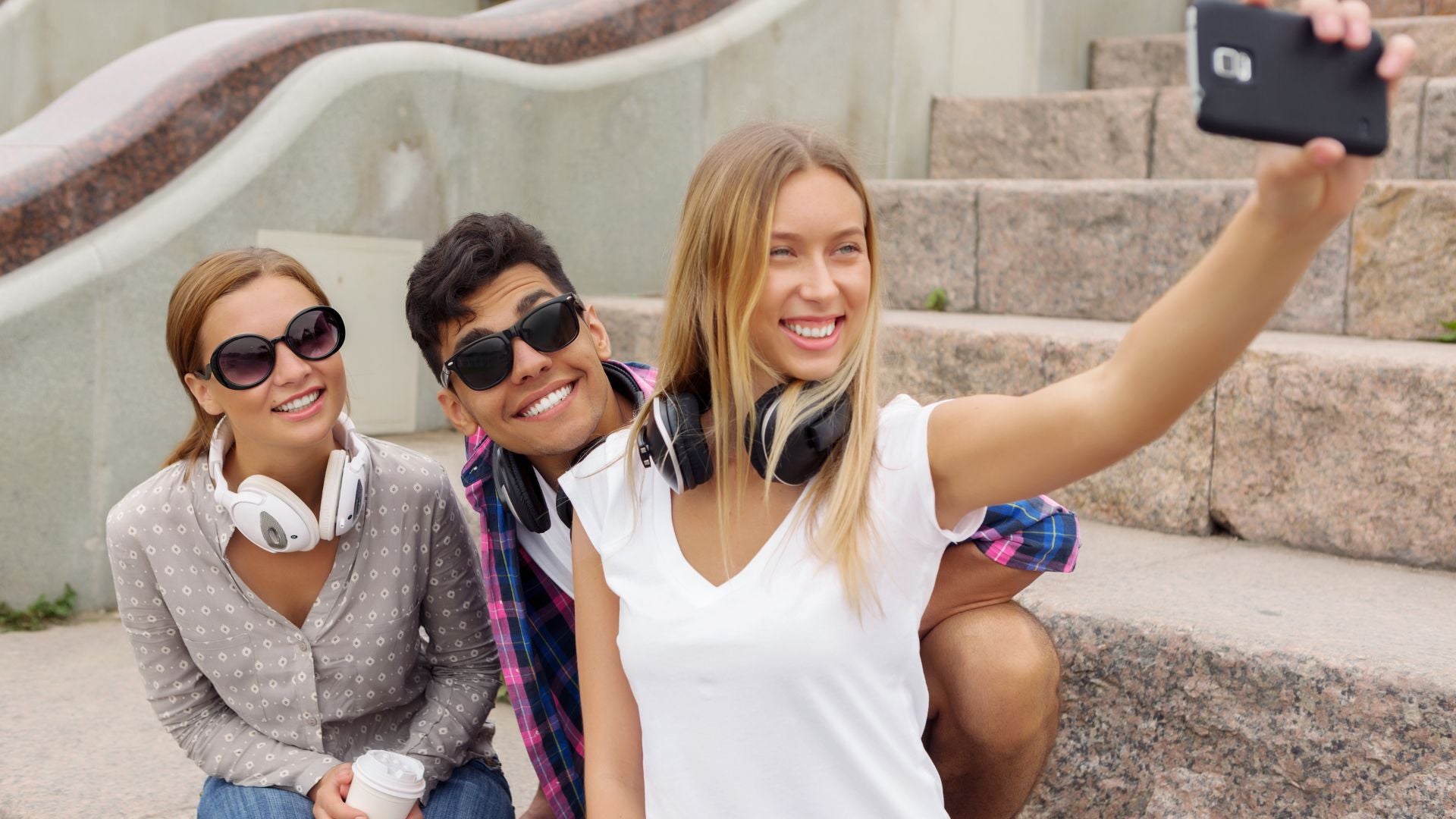 groupe d'amis à saint tropez escape game braquage