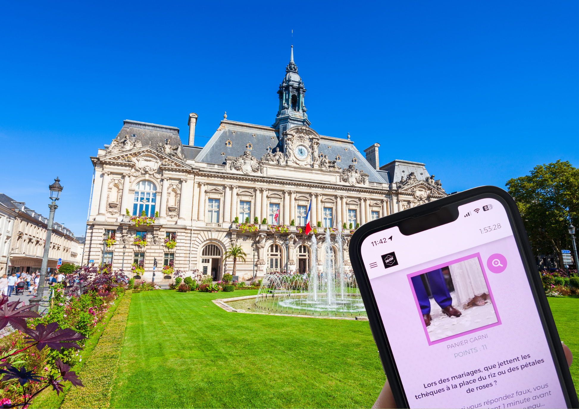 EVJF City Challenge à Tours – Jeu de piste enterrement de vie de jeune fille avec défis photo et missions fun dans le centre historique et les bords de Loire